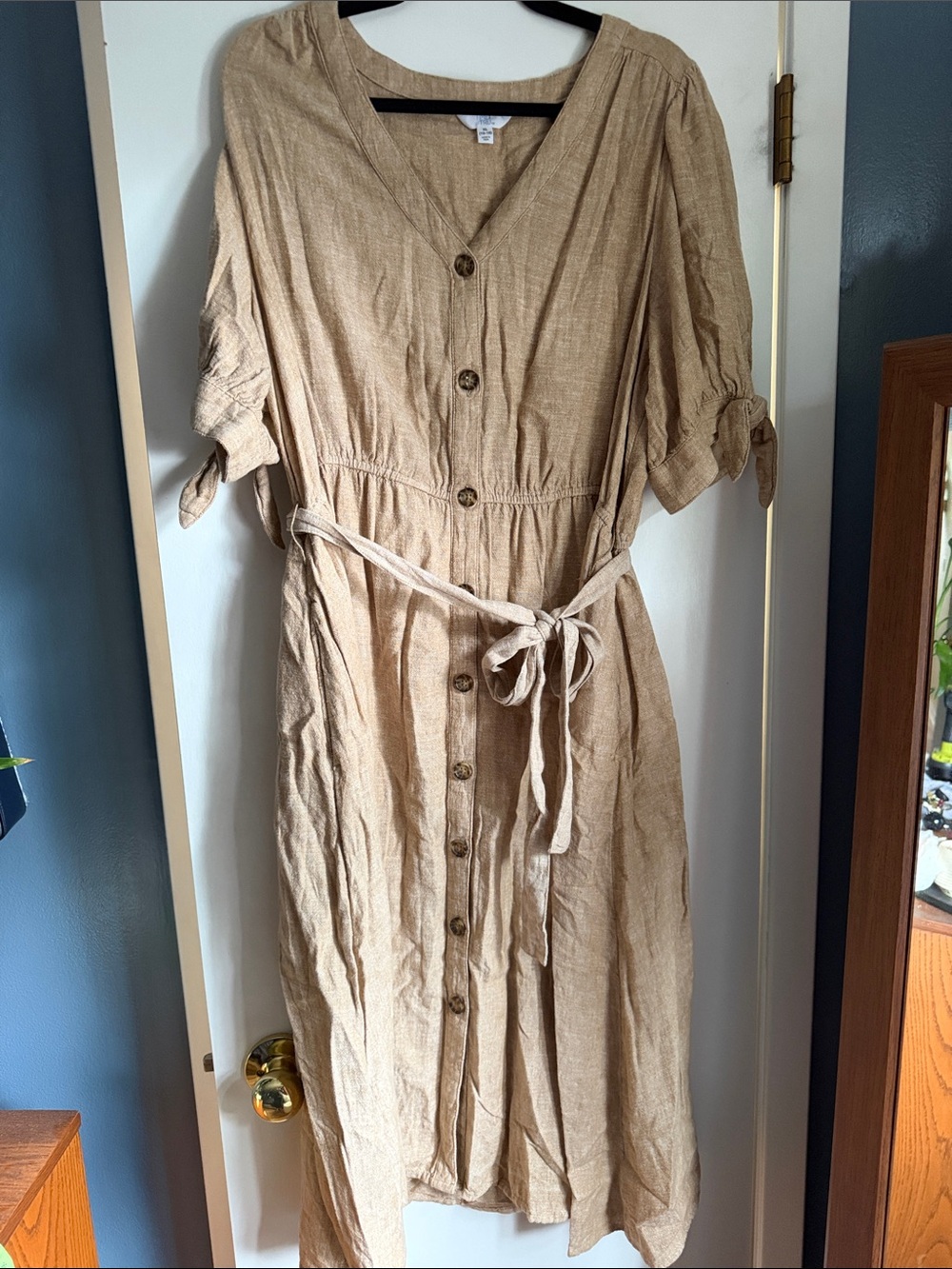 NWOT Time and Tru Beige Button-Front Tie-Waist Midi Dress